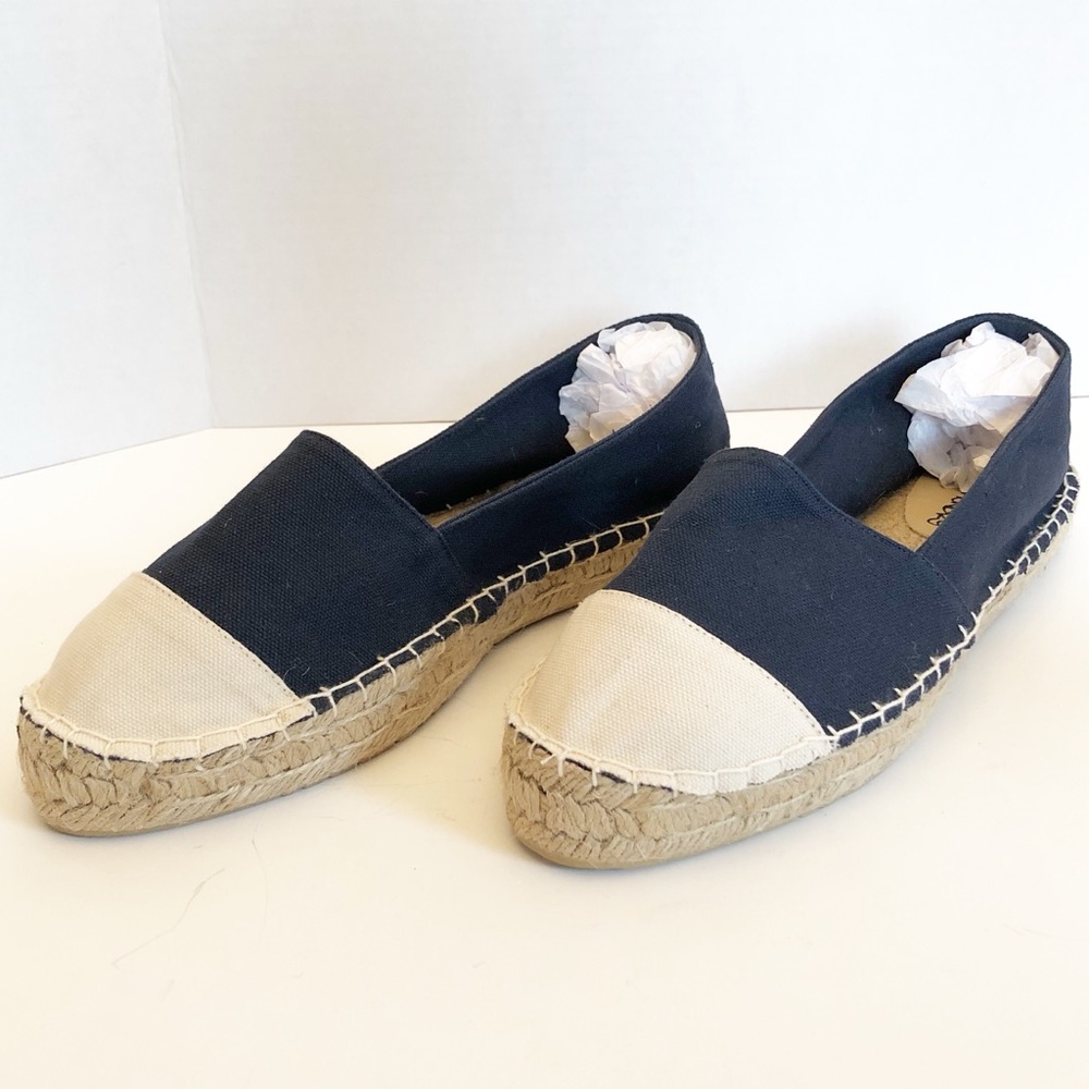 Dirty Laundry Two Tone Classic Espadrilles Braided Jute Sidewall Navy Blue/Cream